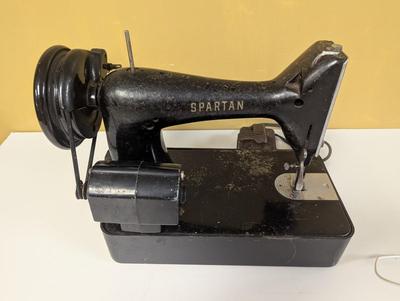 Vintage Spartan Singer Manufacturing Co. Sewing Machine With Foot Pedal - Made In Great Britain
