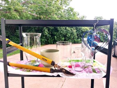 VASES AND CUTTING SHEERS