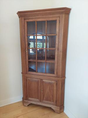Corner Curio Cabinet (FP-BBL)