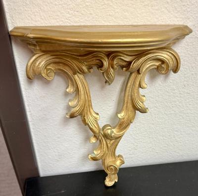 Sale Photo Thumbnail #74: In good vintage condition.