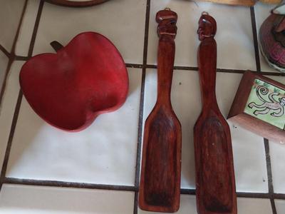 WOODEN ELGIN WALL CLOCK-CHICKEN-APPLE SPOON REST AND MORE