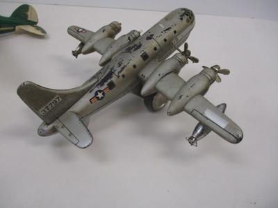 ERTL 1 Of 2500 Die Cast Metal Coin Bank Vintage Bomber Airplane