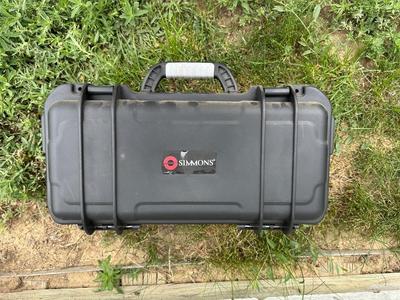 SIMMONS SPOTTING SCOPE WITH TRIPOD AND HARD SIDED CARRY CASE