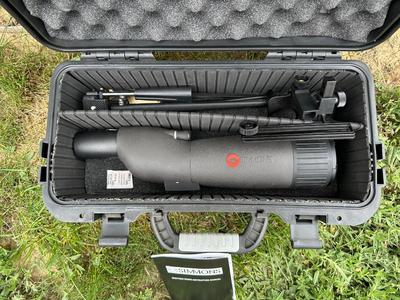 SIMMONS SPOTTING SCOPE WITH TRIPOD AND HARD SIDED CARRY CASE