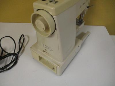 Singer Company Made In Great Britain Sewing Machine Light Worked