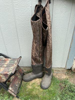 NEOPRENE WADERS SIZE 11R AND A FOLDING CHAIR WITH BACKREST AND STORAGE POCKET