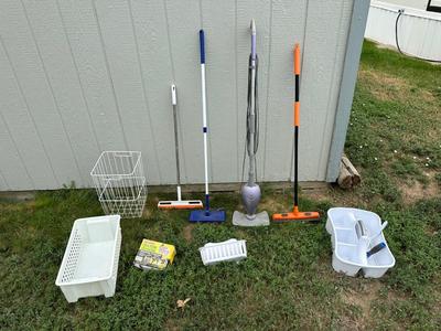 FLOOR CLEANERS AND ORGANIZERS