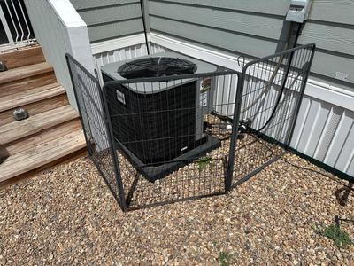 8 METAL PANELS FOR AN ENCLOSURE