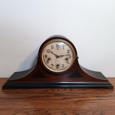 LOT 166: The New Haven Clock Company Mantel Clock