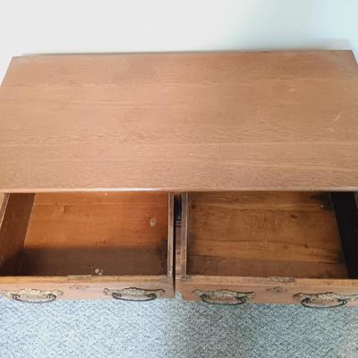 LOT 170: Vintage Eastlake-Style Dresser