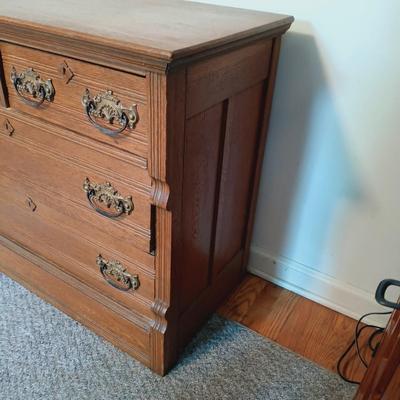 LOT 170: Vintage Eastlake-Style Dresser