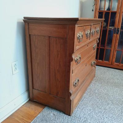 LOT 170: Vintage Eastlake-Style Dresser