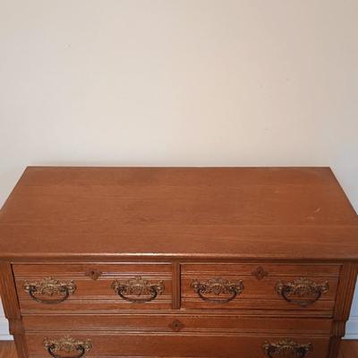LOT 170: Vintage Eastlake-Style Dresser