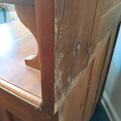 LOT 173: Vintage Wash Stand with Mirror