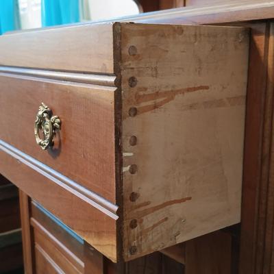 LOT 173: Vintage Wash Stand with Mirror