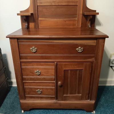 LOT 173: Vintage Wash Stand with Mirror