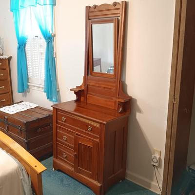 LOT 173: Vintage Wash Stand with Mirror