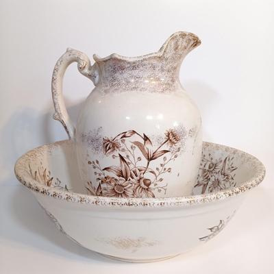 LOT 174: Vintage Floral Wash Basin and Pitcher