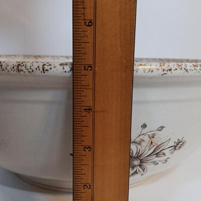 LOT 174: Vintage Floral Wash Basin and Pitcher