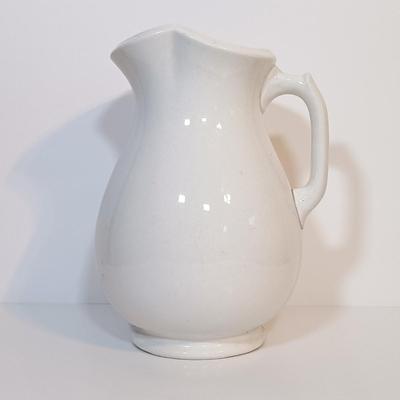 LOT 177: W.H. Grindley Royal Ironstone China Wash Basin with K.T. & K. Pitcher