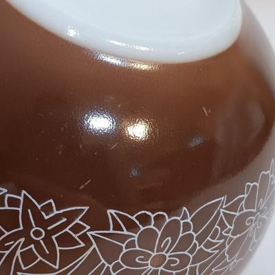 LOT 179: Vintage Pyrex Woodland Cinderella Mixing Bowl Set