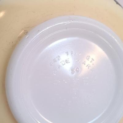 LOT 180: Vintage Pyrex Yellow & Black Gooseberry Cinderella Mixing Bowl Set