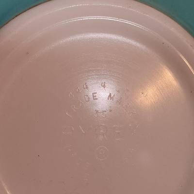 LOT 181: Vintage Pyrex Amish Butterprint Cinderella Mixing Bowl Set
