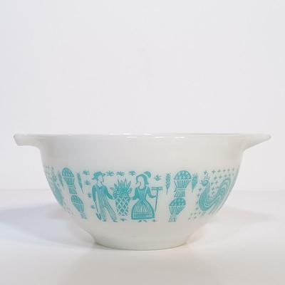 LOT 181: Vintage Pyrex Amish Butterprint Cinderella Mixing Bowl Set