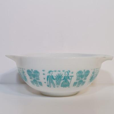 LOT 181: Vintage Pyrex Amish Butterprint Cinderella Mixing Bowl Set