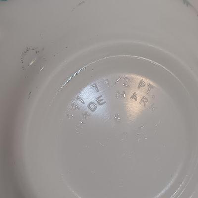 LOT 181: Vintage Pyrex Amish Butterprint Cinderella Mixing Bowl Set