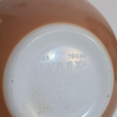 LOT 182: Vintage Pyrex Woodland Cinderella Mixing Bowl Set