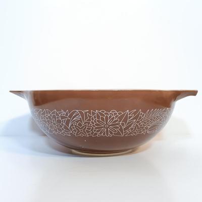 LOT 182: Vintage Pyrex Woodland Cinderella Mixing Bowl Set