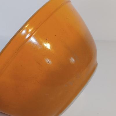 LOT 183: Vintage Pyrex Reverse Primary Mixing Bowl Set