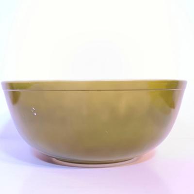 LOT 183: Vintage Pyrex Reverse Primary Mixing Bowl Set