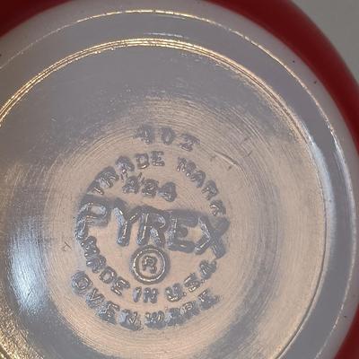 LOT 185: Vintage Pyrex Primary Colors Mixing Bowl Set