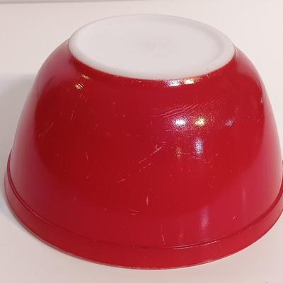 LOT 185: Vintage Pyrex Primary Colors Mixing Bowl Set
