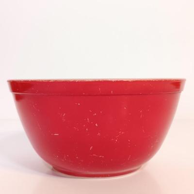 LOT 185: Vintage Pyrex Primary Colors Mixing Bowl Set