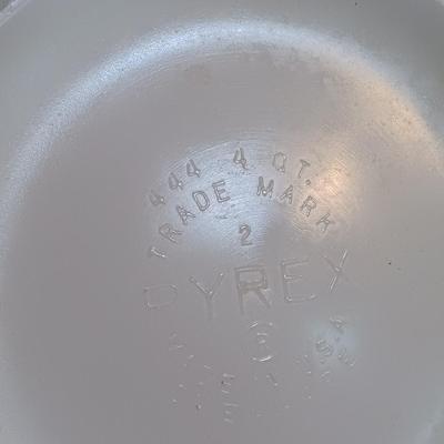 LOT 186: Vintage Pyrex Early American Cinderella Mixing Bowl Set