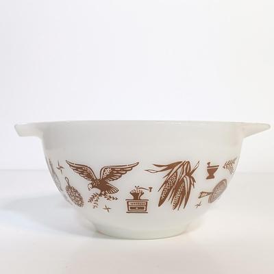 LOT 186: Vintage Pyrex Early American Cinderella Mixing Bowl Set