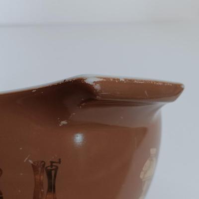 LOT 186: Vintage Pyrex Early American Cinderella Mixing Bowl Set