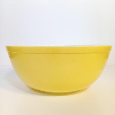 LOT 187: Vintage Pyrex Primary Colors Mixing Bowl Set
