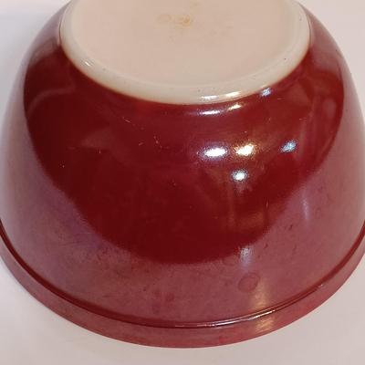 LOT 187: Vintage Pyrex Primary Colors Mixing Bowl Set