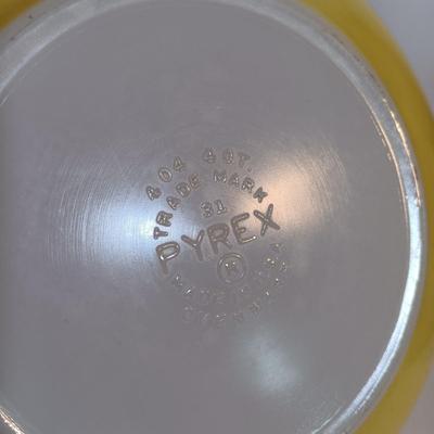LOT 187: Vintage Pyrex Primary Colors Mixing Bowl Set