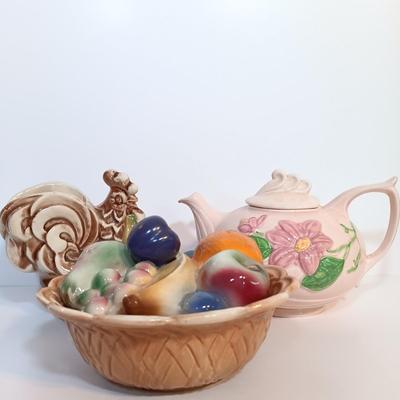 LOT 188: Shawnee Pottery Bud Vase Rooster, Hull Art Pink Magnolia Teapot & Pottery Fruit Basket Serving Bowl