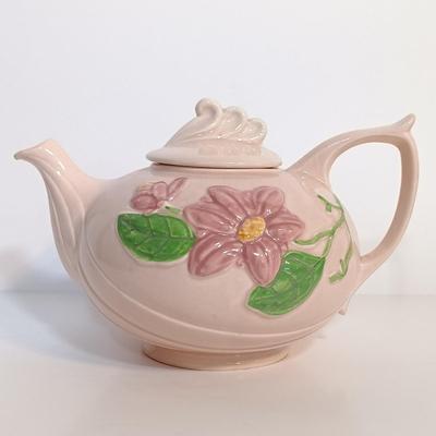 LOT 188: Shawnee Pottery Bud Vase Rooster, Hull Art Pink Magnolia Teapot & Pottery Fruit Basket Serving Bowl