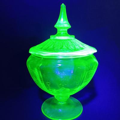 LOT 189: Uranium Glass Covered Candy Dish, Cameo Pattern Cake Tray & Two Plates