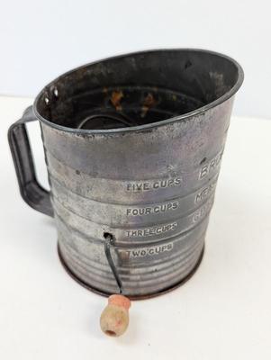 Vintage Bromwell's 5-Cup Measuring-Sifter With Wood Knob Handle USA