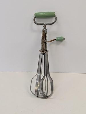 Edlund Co. Vintage Egg Beater Green Wood Handle Rotary Hand Mixer Burlington VT