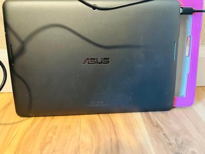 FACTORY RESET 10" ASUS TABLET WITH CASE AND CHARGER