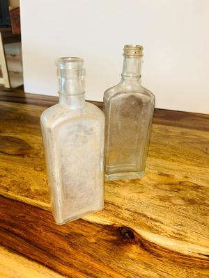 OLD APOTHECARY AND OTHER GLASS BOTTLES